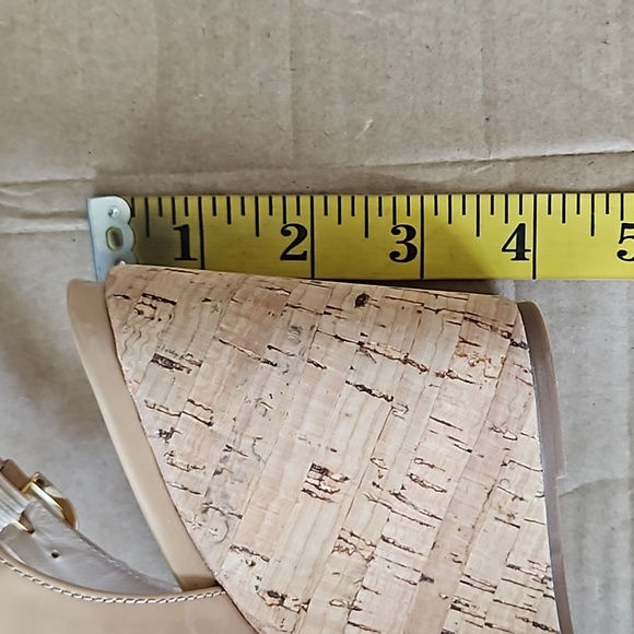 Stuart Weitzman beige patent leather cork wedge heel slingback shoes-7 - Picture 11 of 12